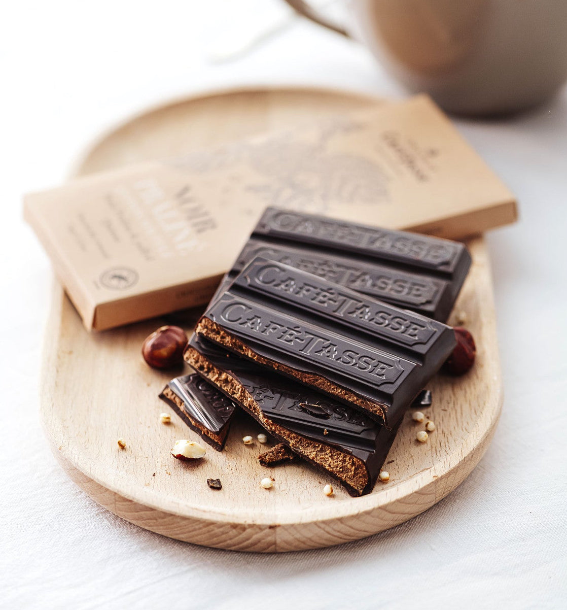 Tablette de chocolat Noir au praliné noisettes et quinoa soufflé - Café Tasse